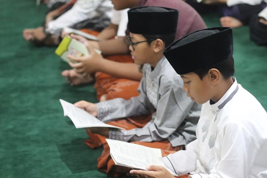 Berita: Kajian Kitab Aqidatul Awam Menjadi Pengalaman belajar Baru bagi Siswa SMP Islam Sabilillah Malang